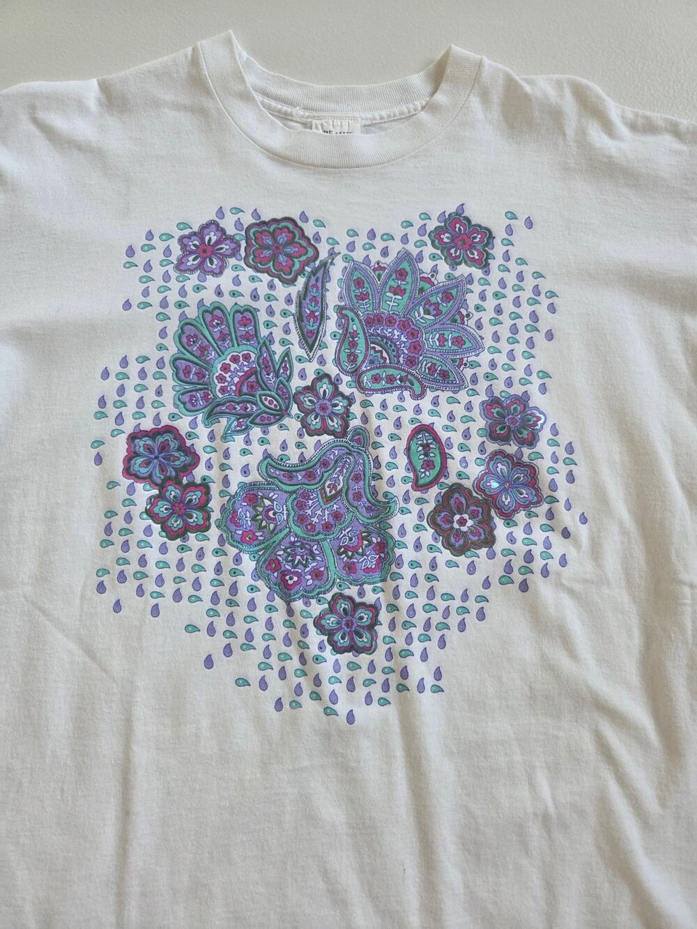 Vintage Beaux Reves Paisley Floral Metallic Print T Shirt Made USA OSFA XL